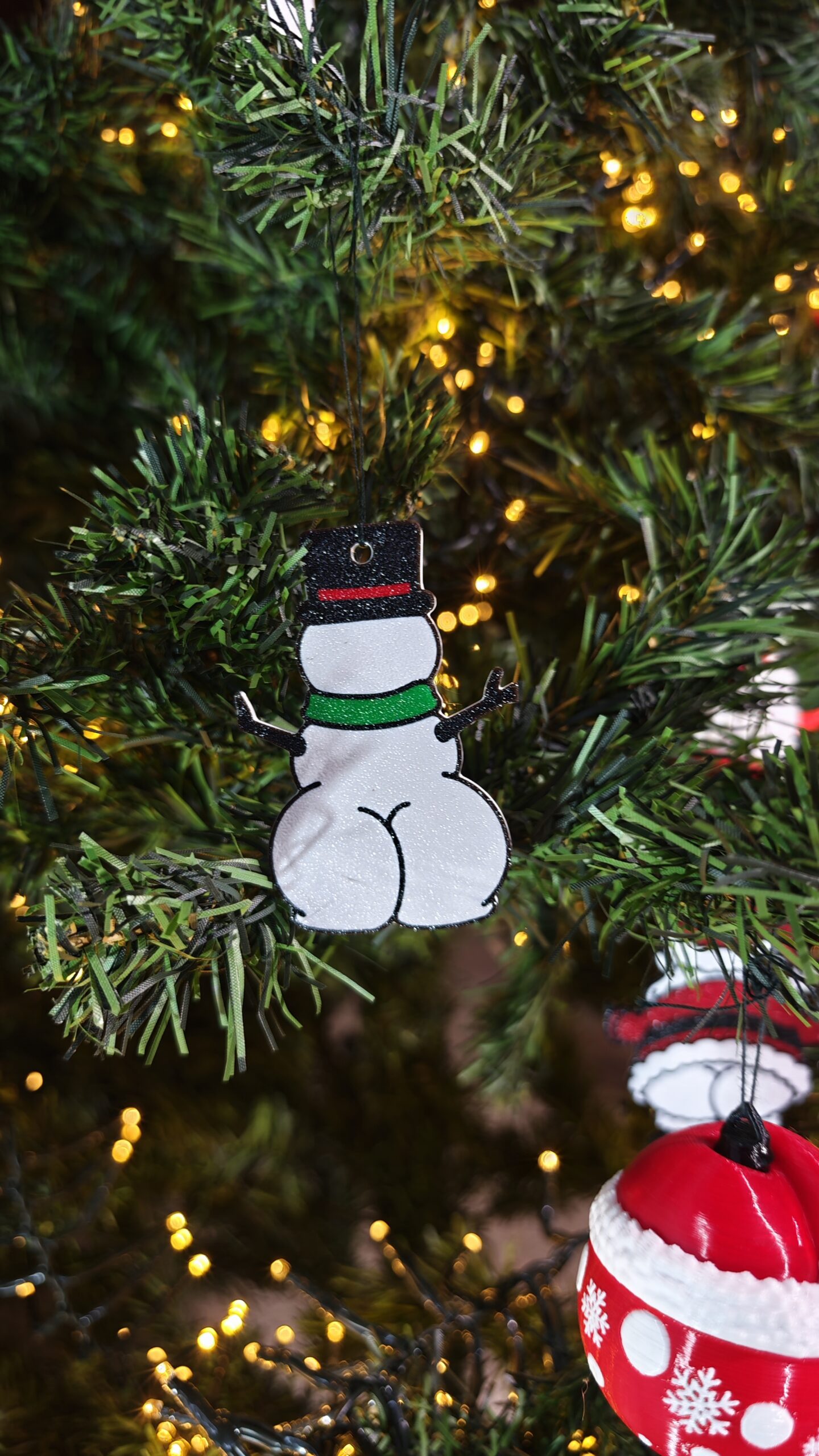 Božićni snjegović Snjegonja – humoristični ornament